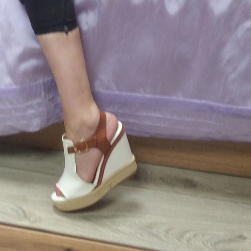 Summer women's sandals platforms size 36 like new, white and brown