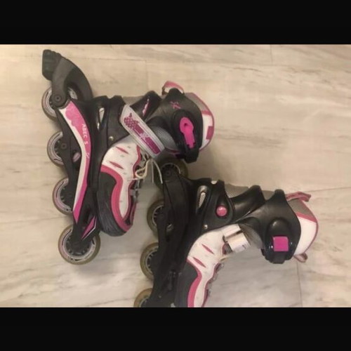 Roller Skate adjustable used size M (34-37) with protective gear