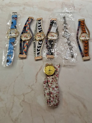 Wristwatches new, multicolor, women's set