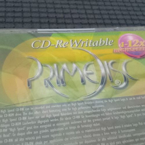 Primedisk CD-RW 80 pack sealed with one cracked case