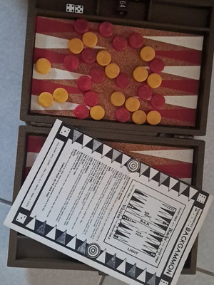 Backgammon like new, height 24 cm, width 17.5 cm