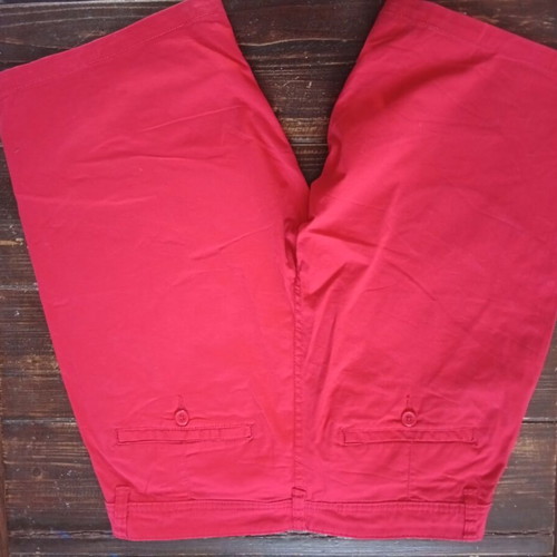 Livergy red bermuda shorts like new, size M, 4 functional pockets