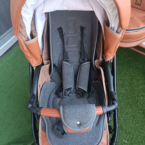 Baby stroller 3 in 1 brown leather like new with carrycot and car seat