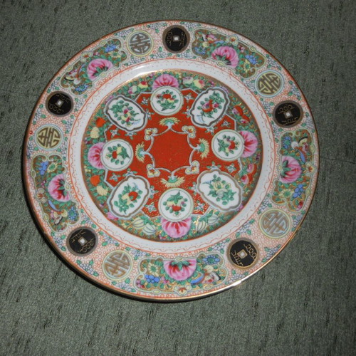 Porcelain plate Far East like new, diameter 20 cm