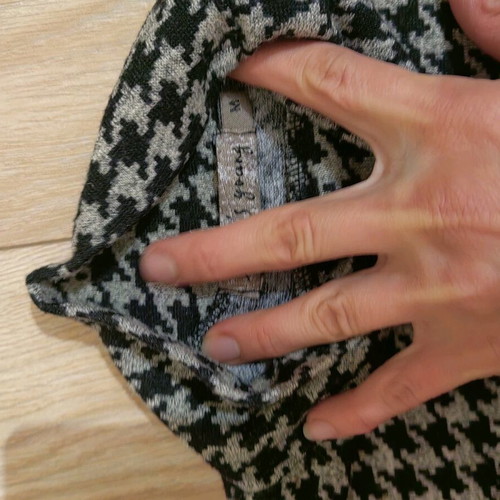 Women's wool sweater like new, size M, black and gray