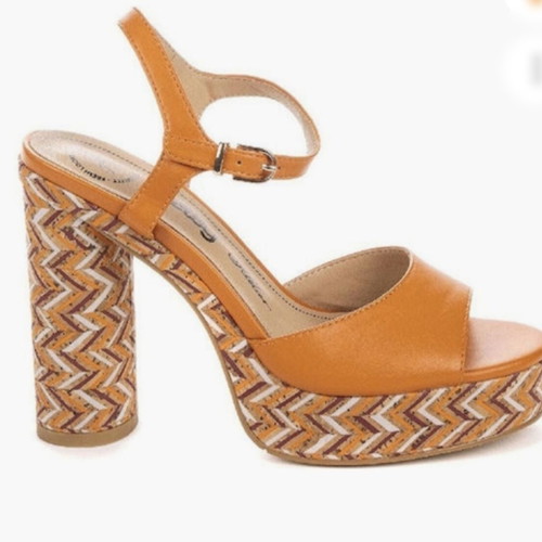 Sandals high heels orange size 37 Betsy