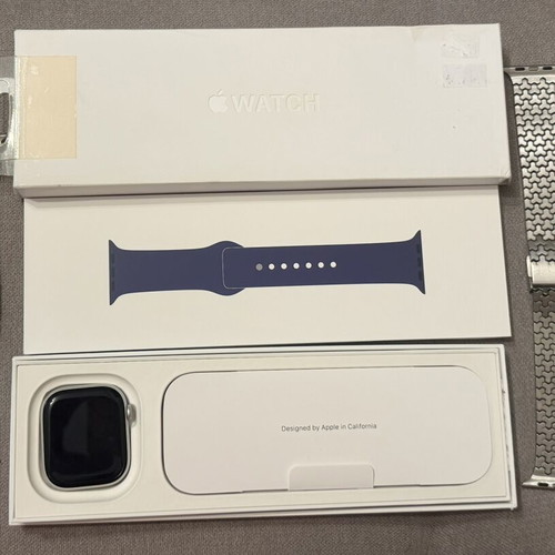 Apple Watch Series 10 GPS 46mm Sport Band like new