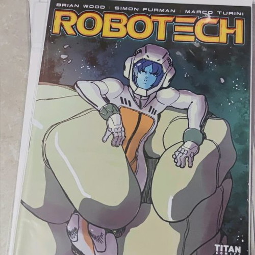 Robotech manga new, 77 issues by Titan Books