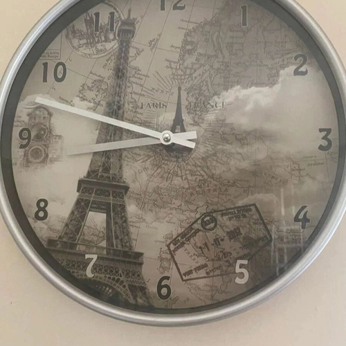 Vintage wall clock with Eiffel Tower theme, like new, digital