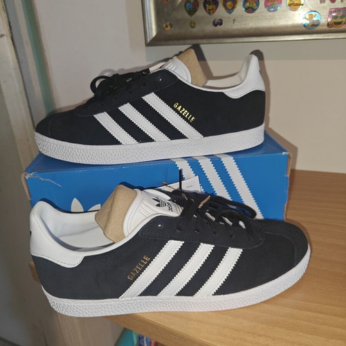 Adidas Gazelle sneakers size 39 new, black and white suede
