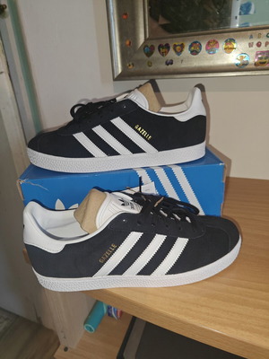 Adidas Gazelle sneakers size 39 new, black and white suede