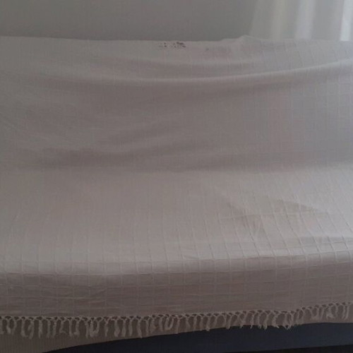 Throw for 3-seater with fringes, white.