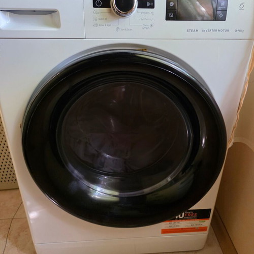 Whirlpool washing machine with dryer like new, 6 kg capacity