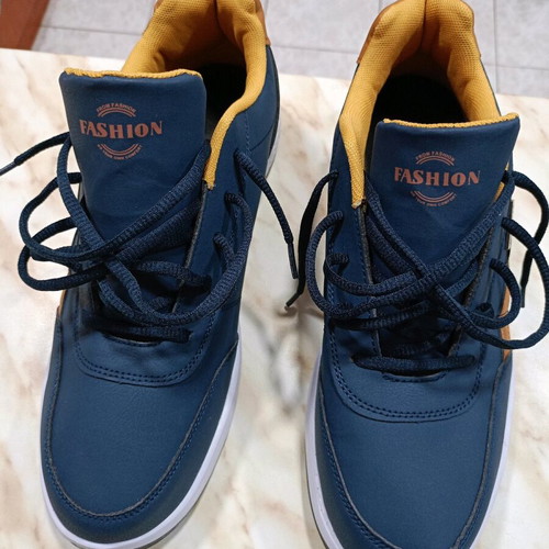 Leather sneakers new, beige and blue, size 45
