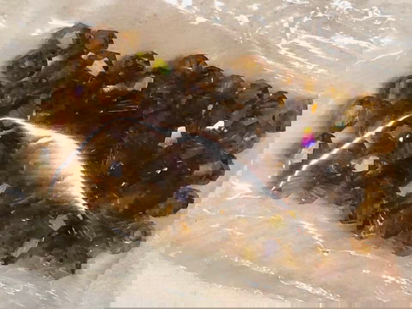 Γυάλινες χάντρες *Isywaka* yellow with overflow.