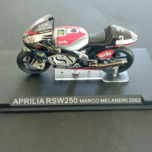 Μηχανάκι συλλεκτικό Aprilia RSW 250 Marco Melandri 2002 σαν καινούργιο