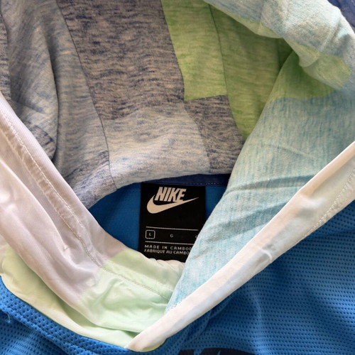 Nike kids sleeveless basketball hoodie shirt like new, size L, blue