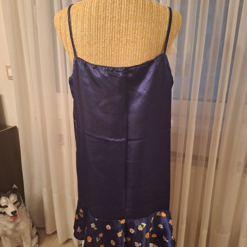 Retro satin robe and nightgown set in dark blue with floral pattern like new