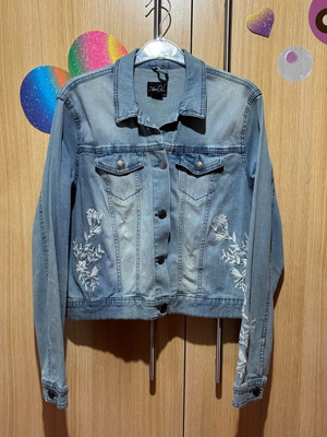 Esmara women's denim jacket like new with embroidery blue size L