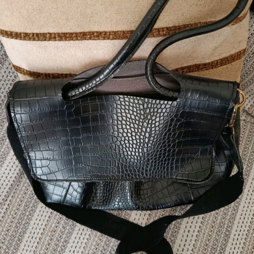 Black croco crossbody bag like new