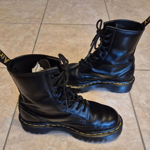 Dr. Martens boots size 37 like new, black