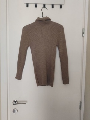 Wool turtleneck ribbed long-sleeve sweater beige brown like new