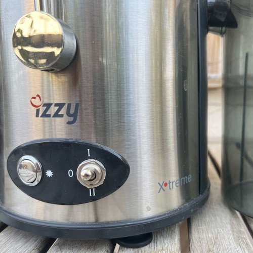 Izzy Juicer like new