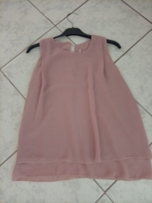 H&M t-shirt like new, pink apple color, size S