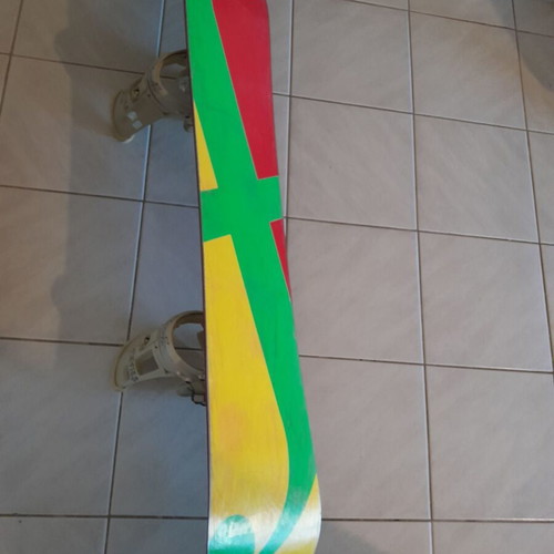 Forum Snowboard Holy Moly 155 with Shaka bindings used