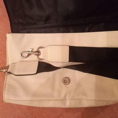 White shoulder bag for walks new