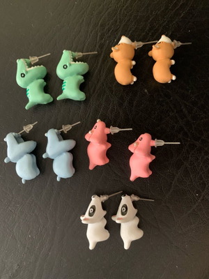 Earrings lot of 5 pairs like new