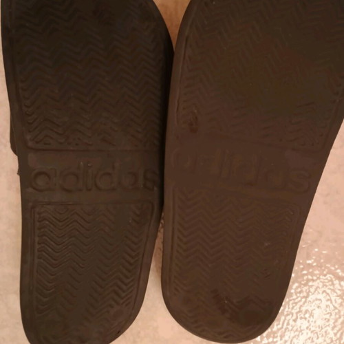 Adidas kids black flip-flops used, size 38