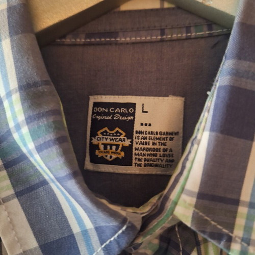 Shirts medium-large size like new