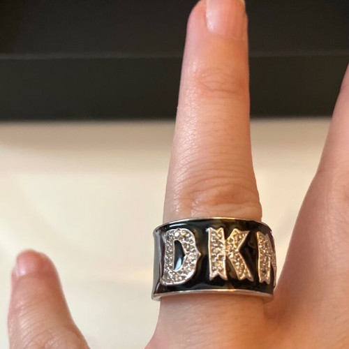 DKNY ring authentic silver and alpaca used with zircon