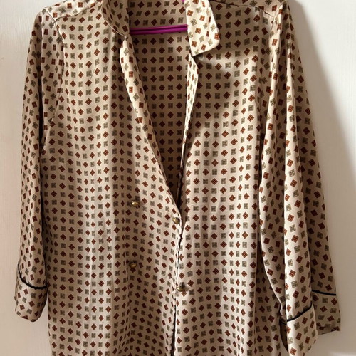 Zara women's shirt like new, satin texture, size L