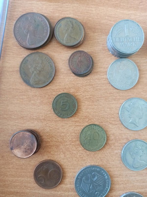 Ξένα νομίσματα μεταχειρισμένα από διάφορες χώρες