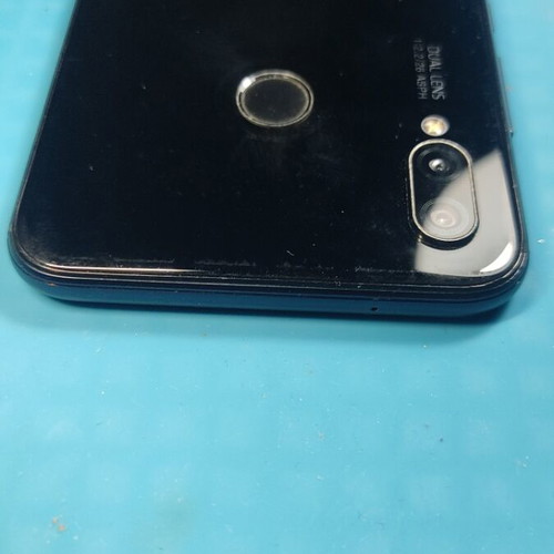 Huawei P20 lite 4/64 used with screen discoloration and moderate battery