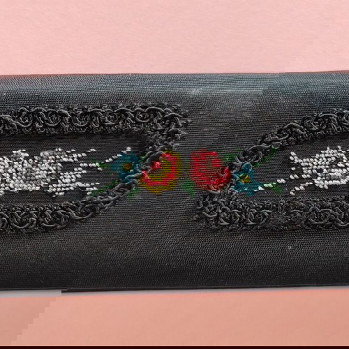 Χτενάκι με θήκη vintage μεταχειρισμένο με κέντημα και μεταξωτό ύφασμα