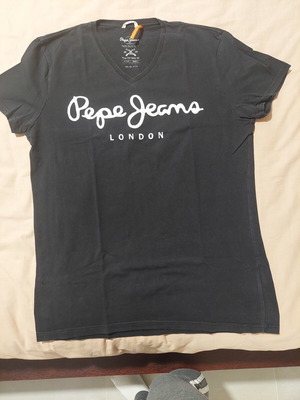 Pepe Jeans men's t-shirt used, size S, black