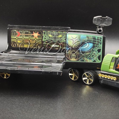 Hot Wheels Truckin Transporters Alien Artifact Recon Unit truck used