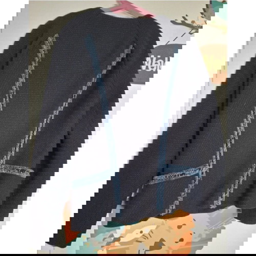 σαξακθ επωνυμο MAJE