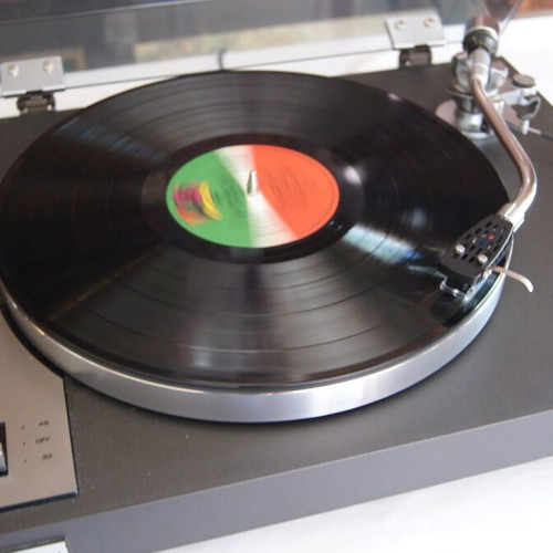 Sansui SR-222 vintage Japanese turntable with wooden plinth