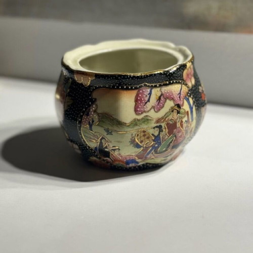 Satsuma vase like new