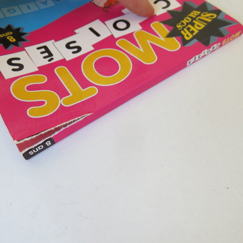French book with Super Blocs crossword puzzles used