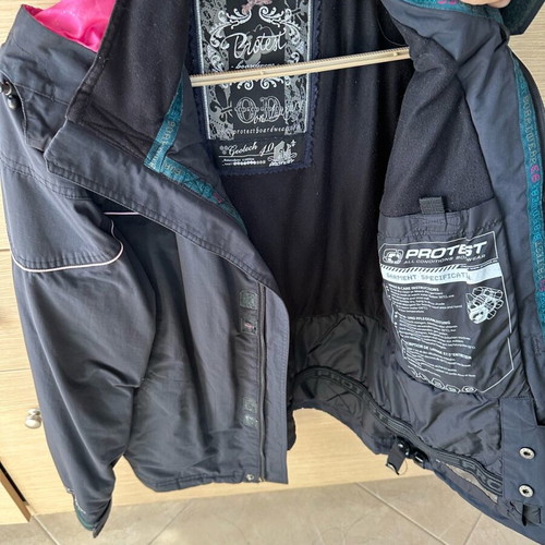 Protest jacket like new, waterproof, ski style, size M