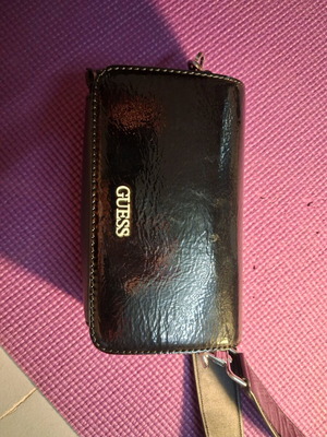Guess shoulder bag black like new