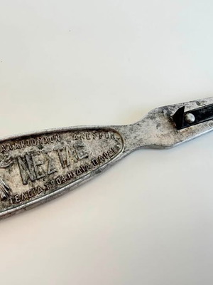 50s Nestle Vlachas Milk Bottle Opener like new, 13.5 cm