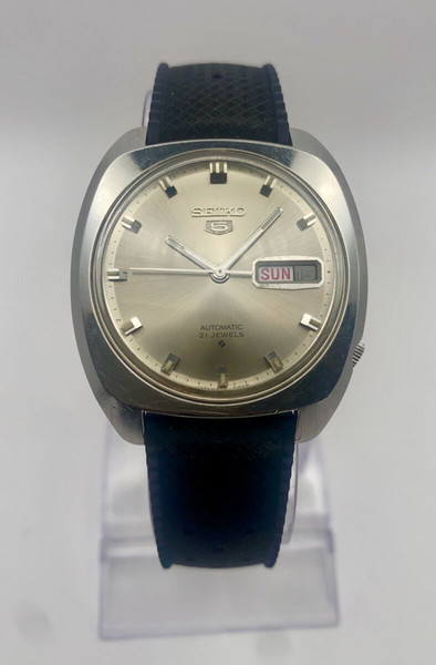 Seiko 5 Automatic 6119-7100R – Vintage Simplicity & Precision – Clean Cream-Silver Dial
