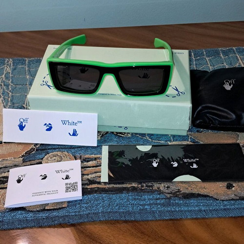 Off White sunglasses new, black and green