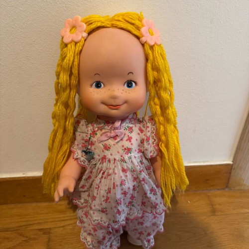 Pou-Pou El Greco doll used with clothes and shoes